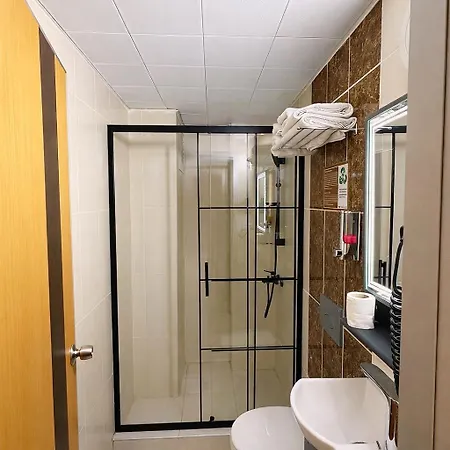Kurban Hotel *